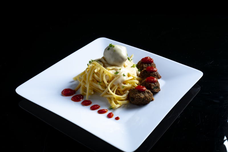 Creamy fettuccine Alfredo pasta dish